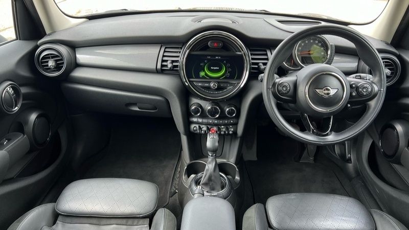 Image 4/4