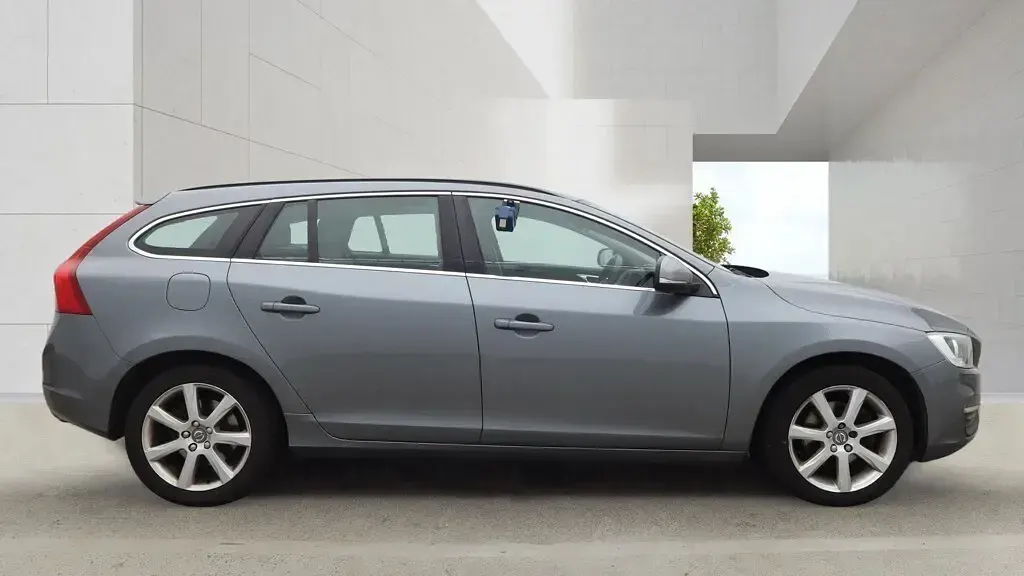 Used Volvo V60 SE 190 HP (139 kW) 2017 Grey Estate