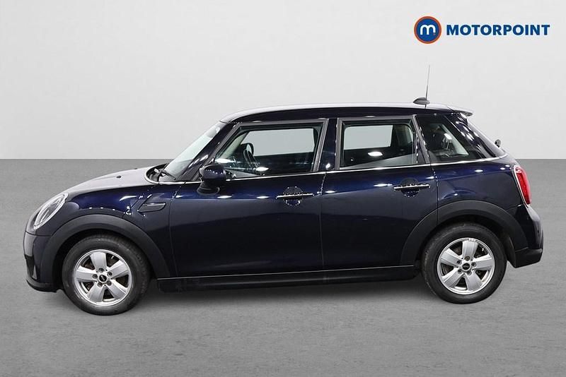 Used Mini Cooper Classic 136 HP (100 kW) 2022 Blue/black Hatchback
