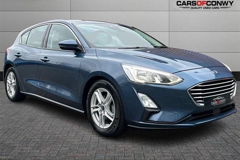 Used Ford Focus Zetec 120 HP (88 kW) 2018 Blue Hatchback