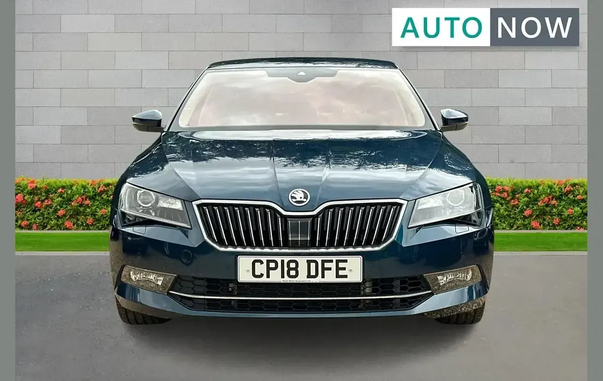 Used Skoda Superb 276 HP (202 kW) 2018 Blue Hatchback