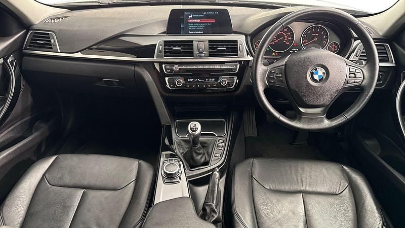 Used BMW 320 181 HP (133 kW) 2018 Silver Estate