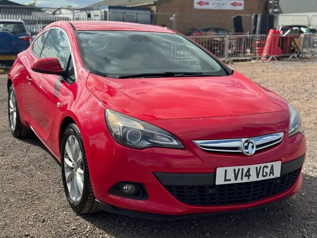 Used Vauxhall Astra GTC SRi 2014 Red Hatchback