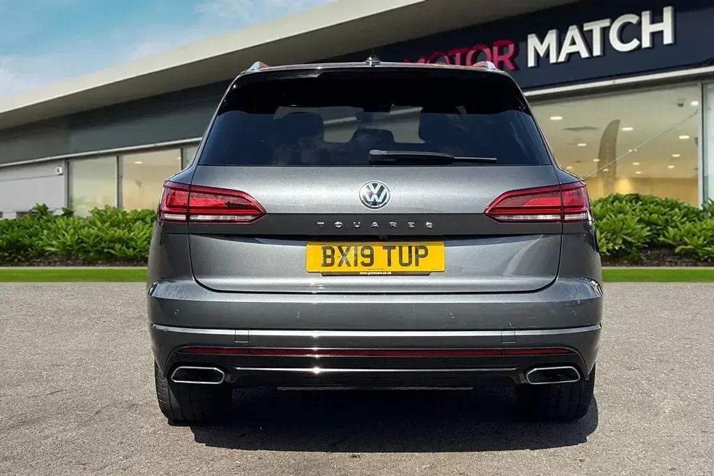 Usado VW Touareg R-line 2019 Gris SUV