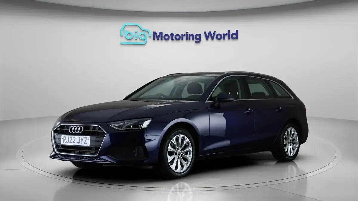 Used Audi A4 150 HP (110 kW) 2022 Blue Estate
