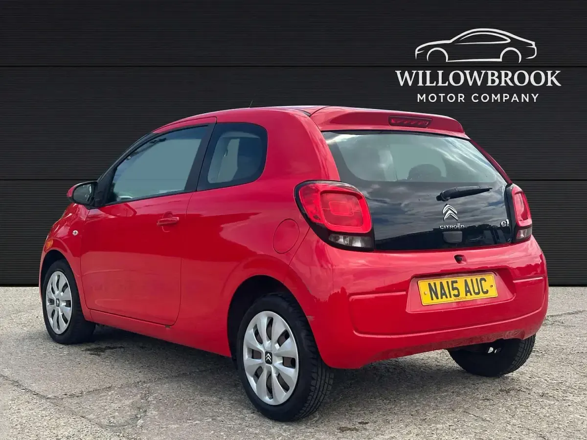 Used Citroën C1 Feel 68 HP (50 kW) 2015 Red Hatchback