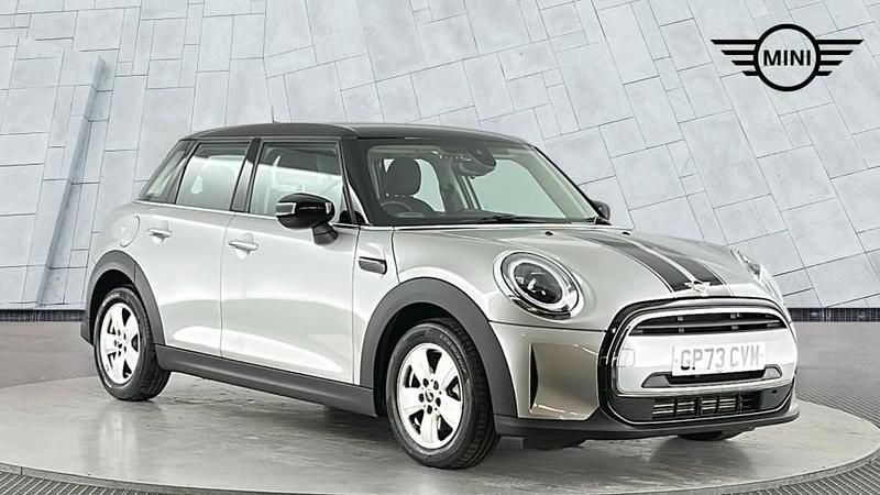 Used Mini Cooper Classic 134 HP (98 kW) 2024 Silver Hatchback