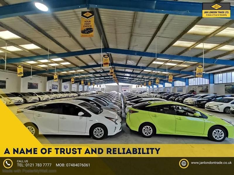 Usado Toyota Prius 2025 Prateado Citadino