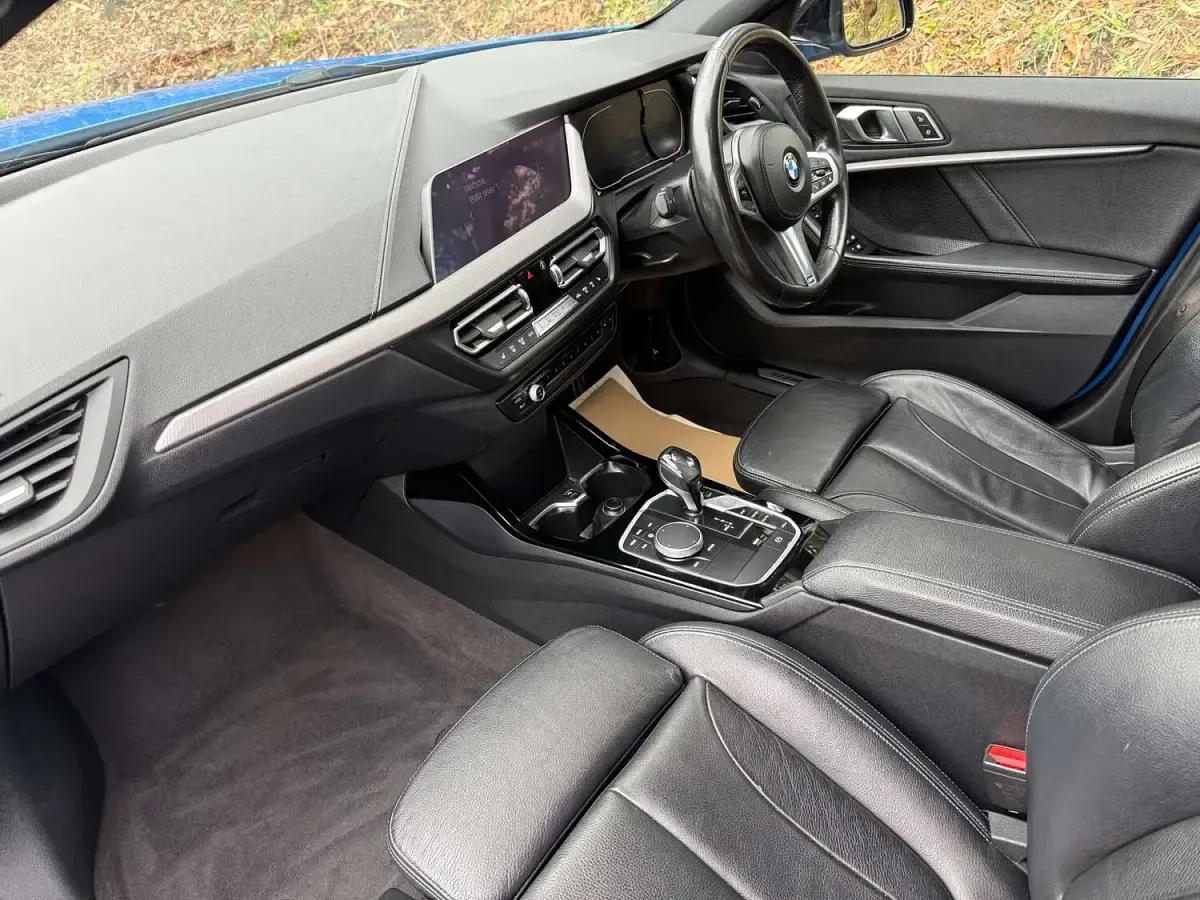 Used BMW 118 M Sport 140 HP (102 kW) 2020 Blue Hatchback