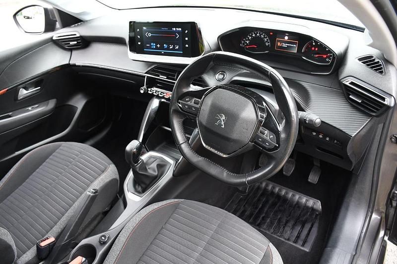 Used Peugeot 208 Active 74 HP (54 kW) 2020 Grey Hatchback