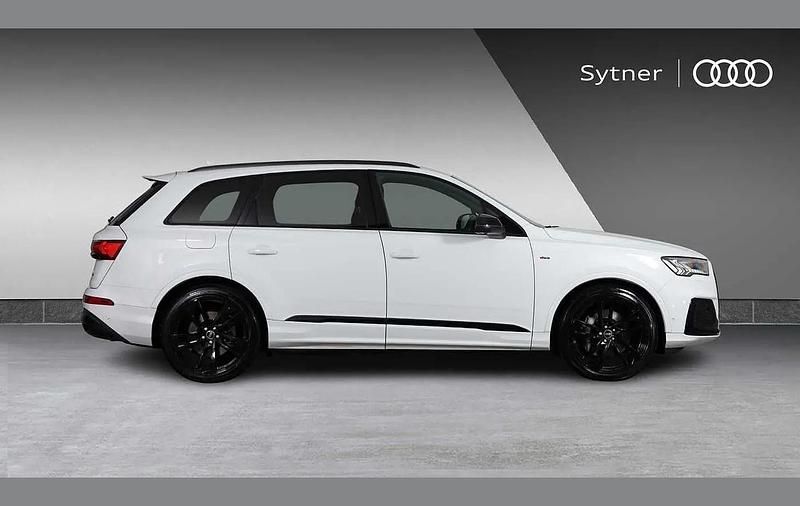 Used Audi Q7 Black Edition 281 HP (206 kW) 2021 White SUV