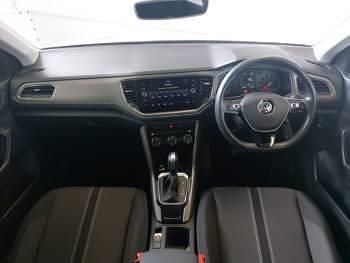 Usado VW T-Roc Design 150 HP (110 kW) 2020 Prateado SUV