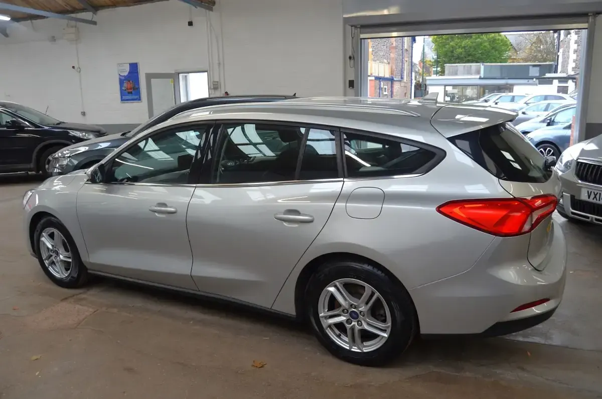 Used Ford Focus Zetec 95 HP (69 kW) 2025 Silver Estate
