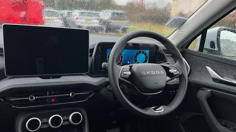 New Skoda Kodiaq SE L 150 HP (110 kW) 2025 Moon white metallic SUV