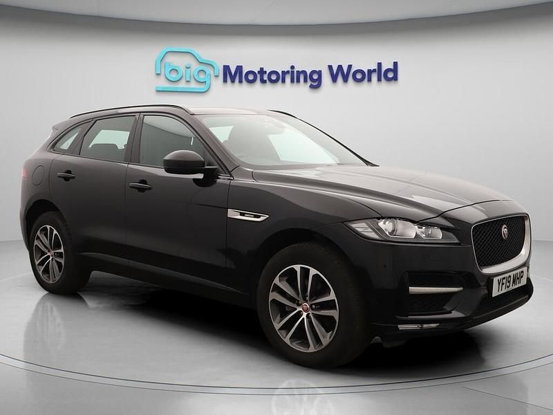 Black Used 2019 Jaguar F-Pace R-Sport SUV | £22,600 (Fair price) - Image 1/4