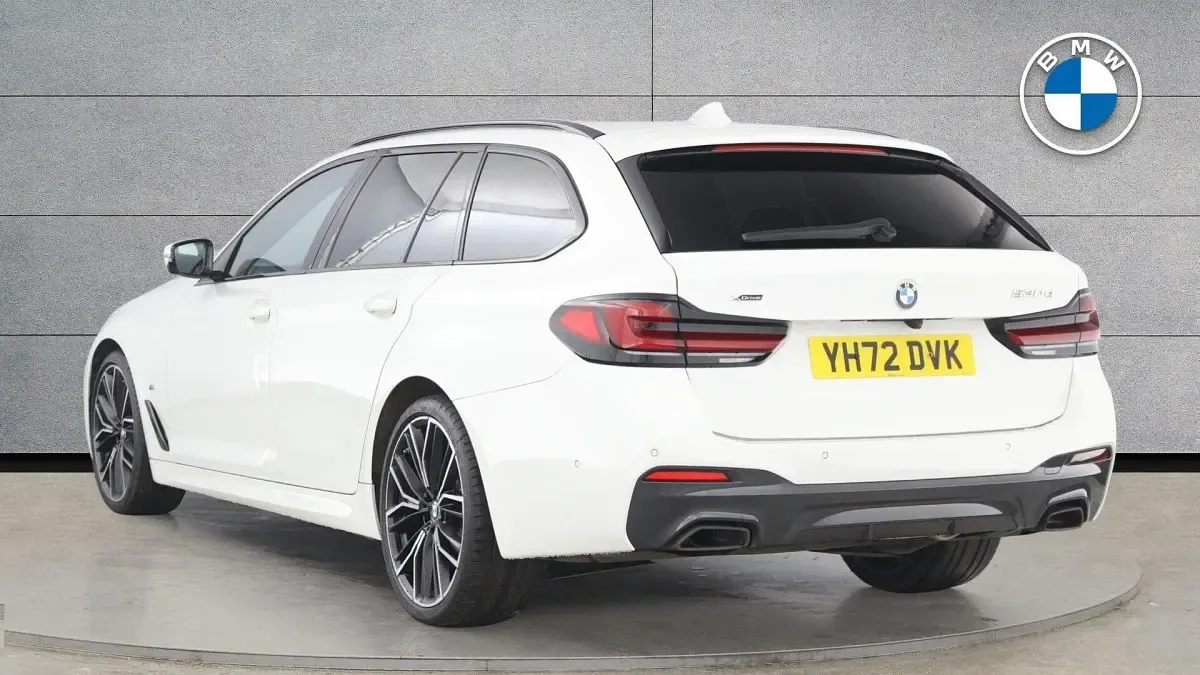 Used BMW 530 M Sport 282 HP (207 kW) 2022 White Estate