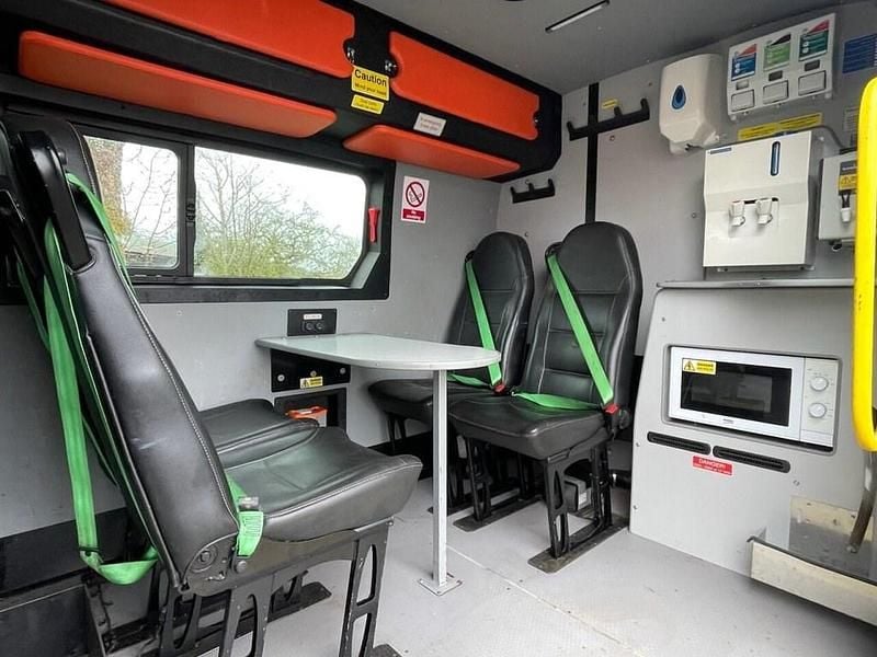 Used Vauxhall Movano 130 HP (95 kW) 2019 White MPV