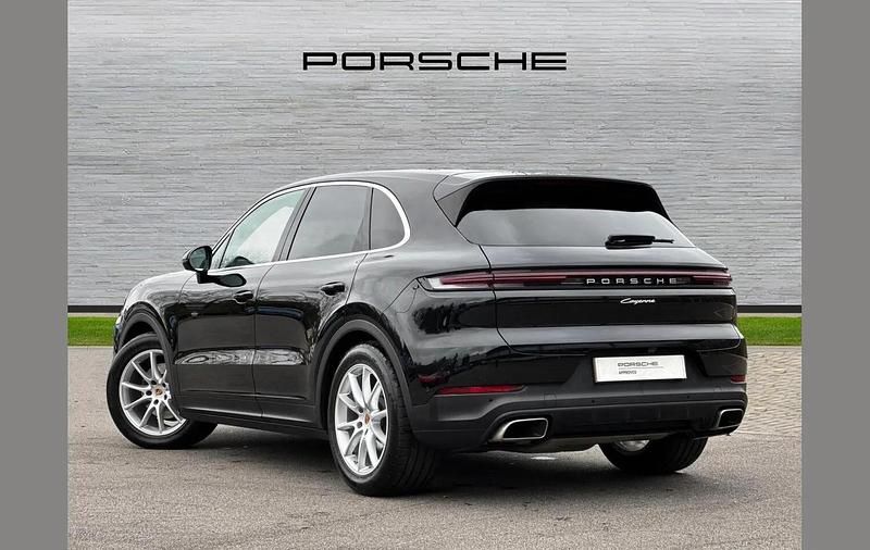 Used Porsche Cayenne 353 HP (259 kW) 2023 Black SUV