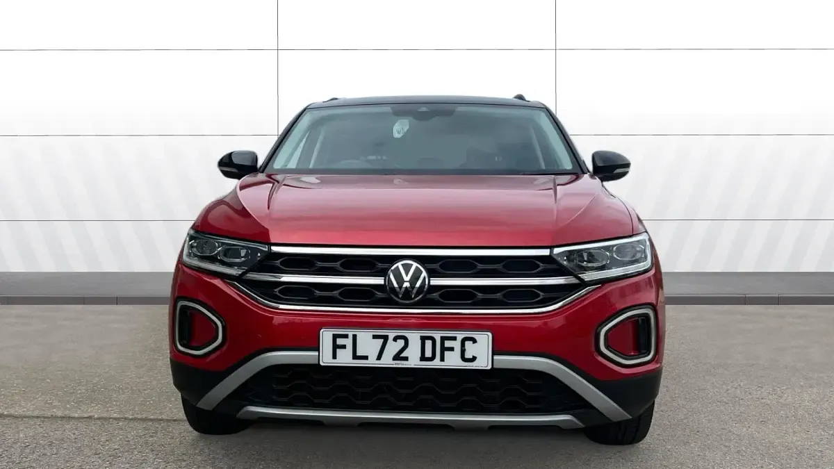 Used VW T-Roc Style 150 HP (110 kW) 2022 Red SUV