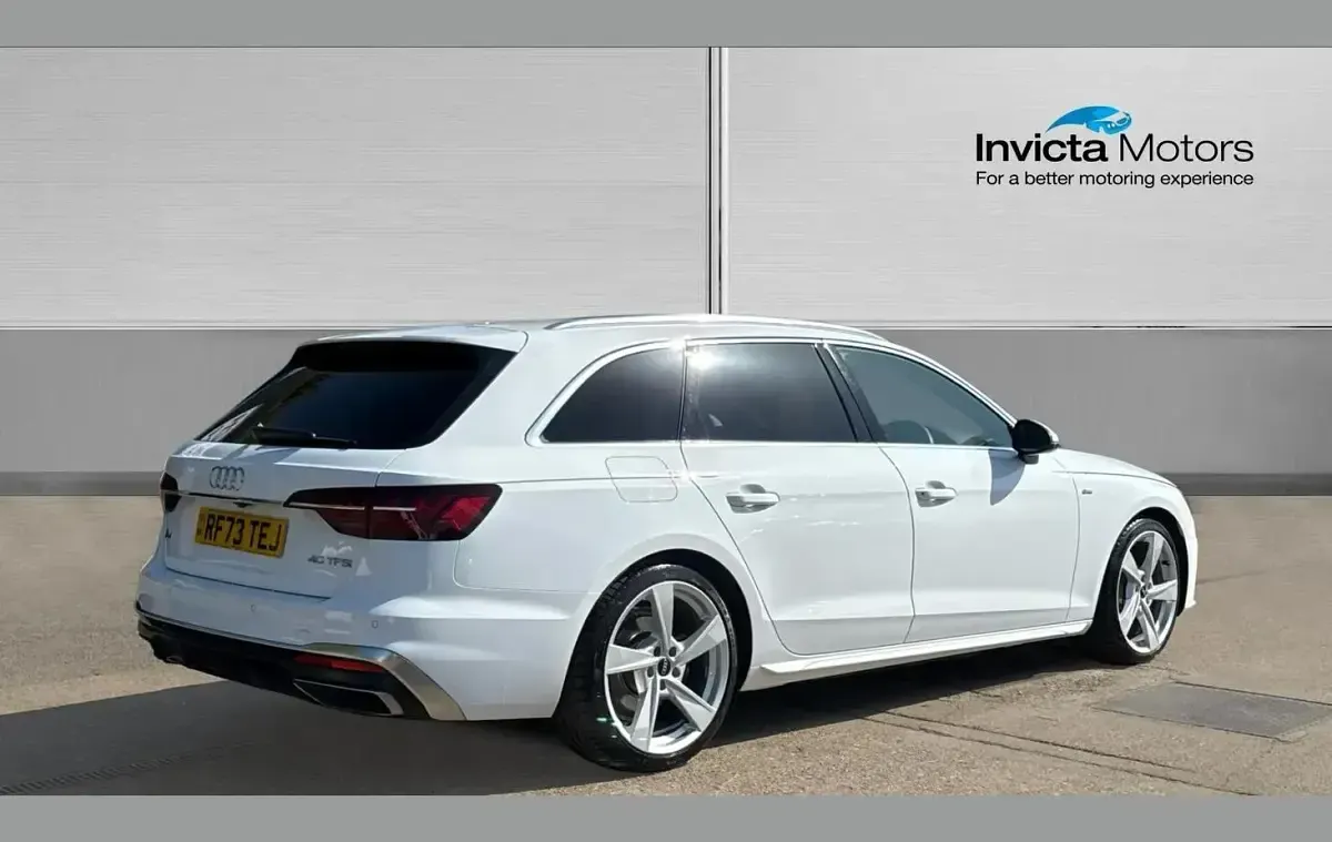 Used Audi A4 S-Line 204 HP (150 kW) 2024 White Estate