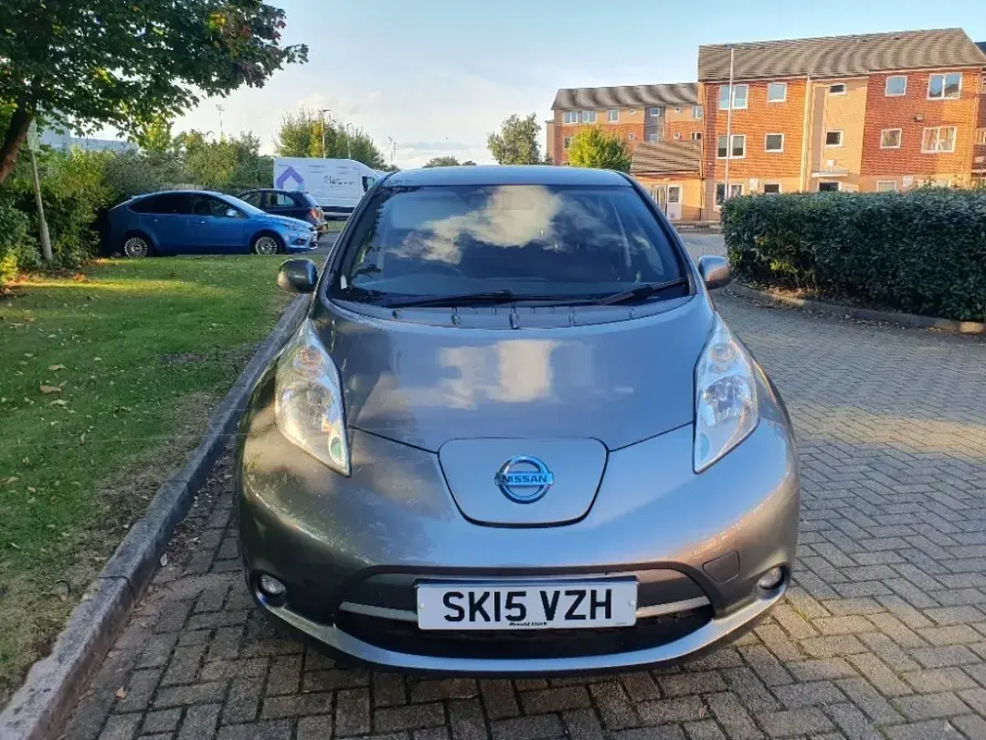 Used Nissan Leaf Acenta 80 kW (109 HP) 2015 Grey Hatchback