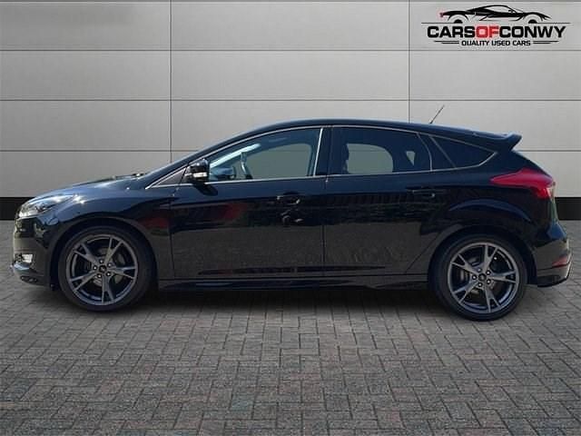Używany Ford Focus ST-Line X 120 KM (88 kW) 2018 Czarny Hatchback