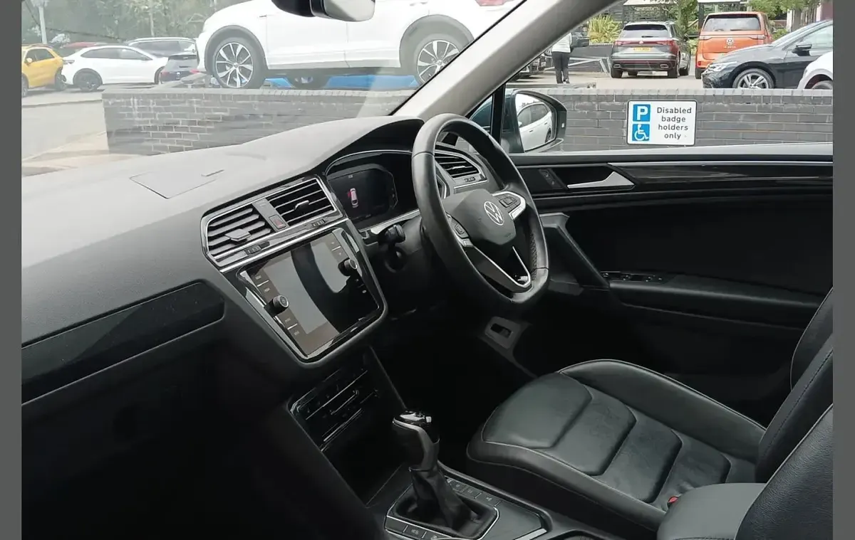 Used VW Tiguan Elegance 150 HP (110 kW) 2021 Blue SUV