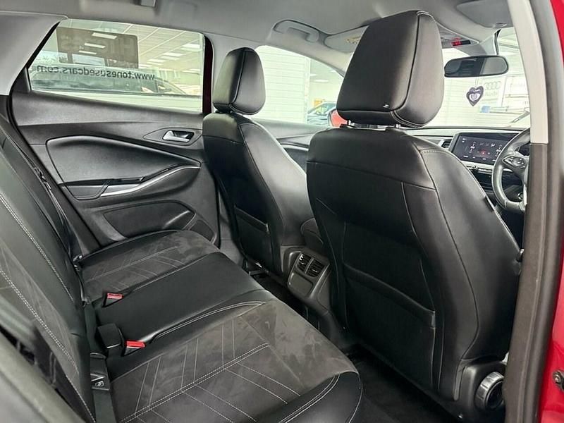 Used Vauxhall Grandland X Ultimate 130 HP (95 kW) 2022 Red SUV