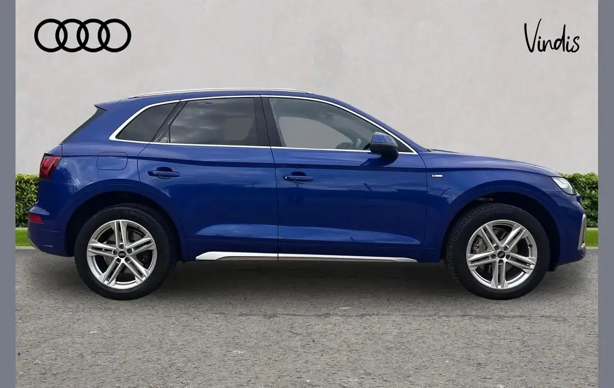 Used Audi Q5 S-Line 261 HP (191 kW) 2022 Blue SUV