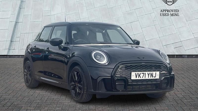Black Used 2021 Mini Cooper Hatch Hatchback | £15,975 (Fair price) - Image 1/4