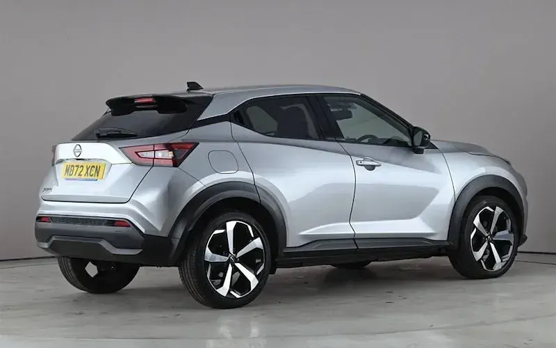 Used Nissan Juke Tekna 114 HP (83 kW) 2023 Silver SUV