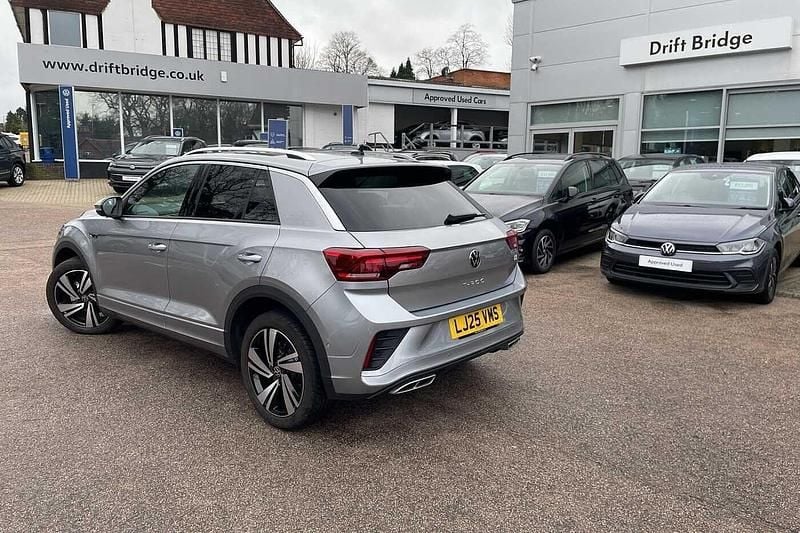 Used VW T-Roc R-line 150 HP (110 kW) 2025 Silver SUV