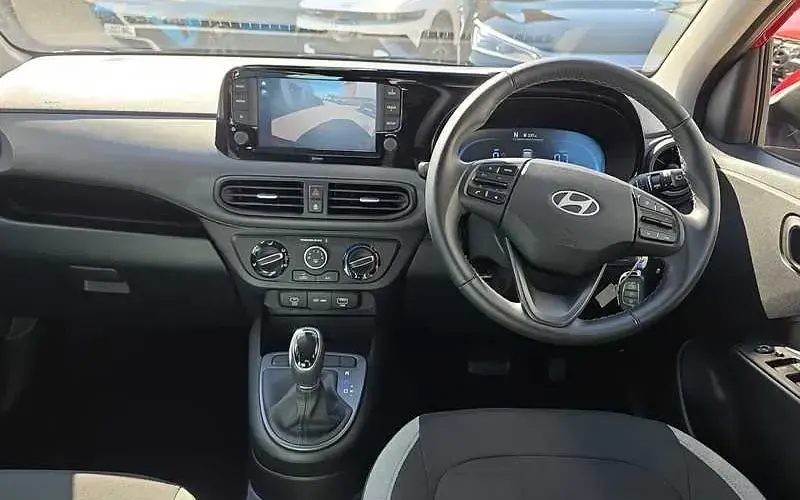 Used Hyundai i10 Advanced 84 HP (61 kW) 2024 Black Hatchback