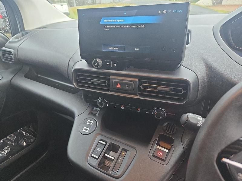 New Peugeot E-Partner 100 kW (136 HP) 2025 Grey MPV