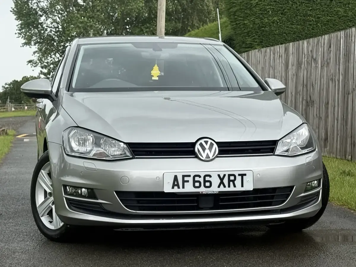 Used VW Golf VII Edition 147 HP (108 kW) 2016 Silver Hatchback