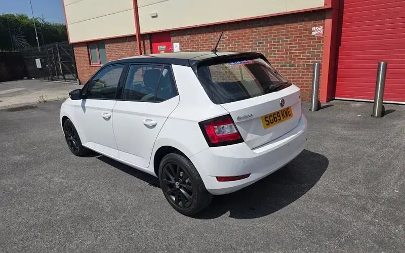 Used Skoda Fabia Colour Edition 95 HP (69 kW) 2021 Hatchback