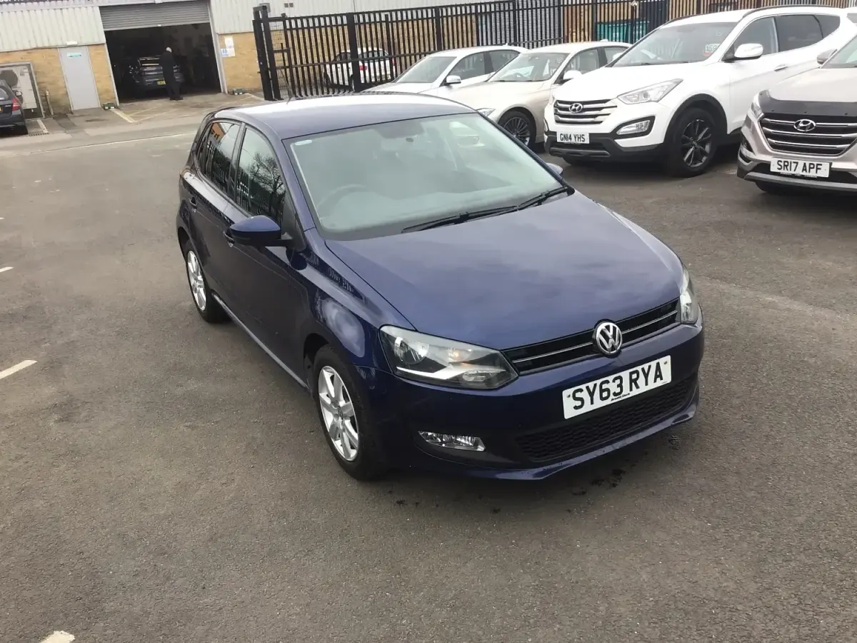 Begagnad VW Polo Edition 2014 Blå Halvkombi