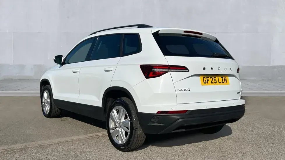 Used Skoda Karoq SE 150 HP (110 kW) 2025 Moon white metallic SUV