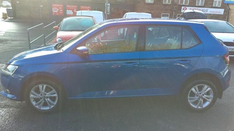 Used Skoda Fabia SE 95 HP (69 kW) 2019 Blue Hatchback