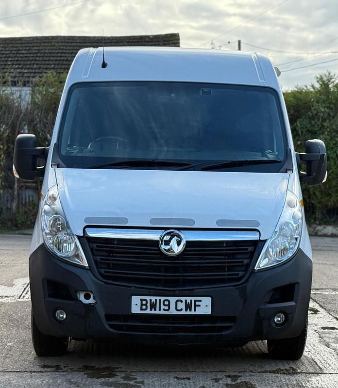 Used Vauxhall Movano 2019 White MPV