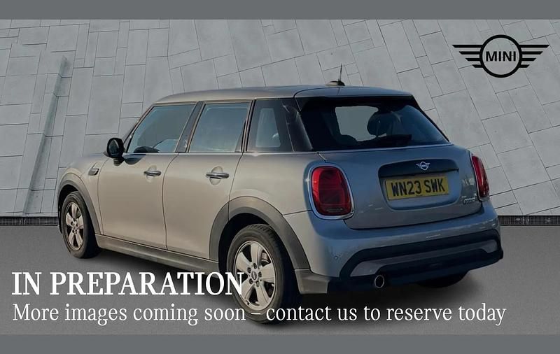 Used Mini Cooper Classic 134 HP (98 kW) 2023 Silver Hatchback