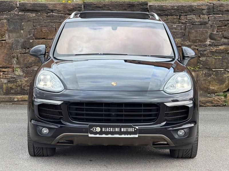 Usado Porsche Cayenne 262 HP (192 kW) 2015 Preto SUV