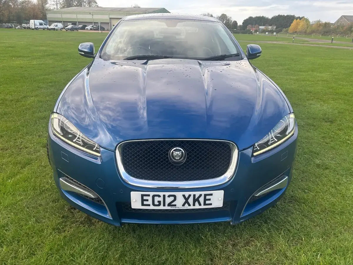 Used Jaguar XF 187 HP (137 kW) 2012 Blue Sedan