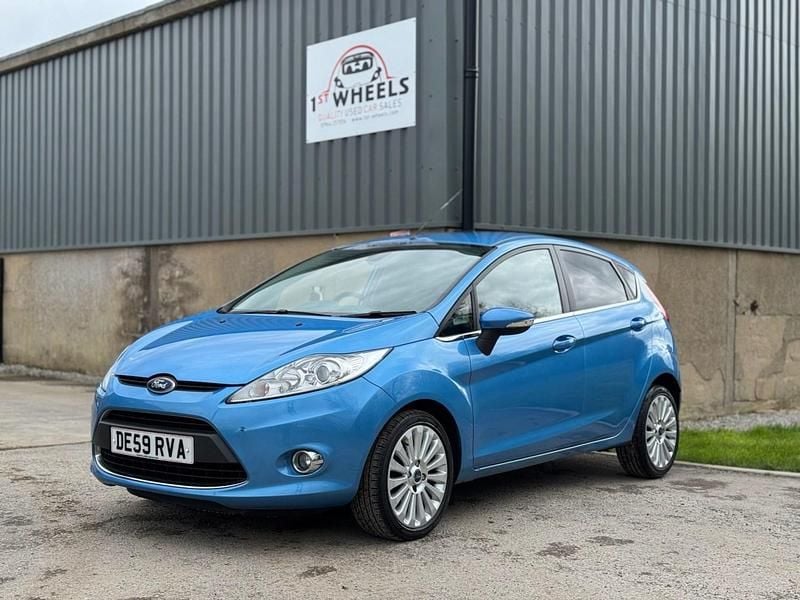 Used Ford Fiesta Titanium 96 HP (70 kW) 2009 Blue Hatchback