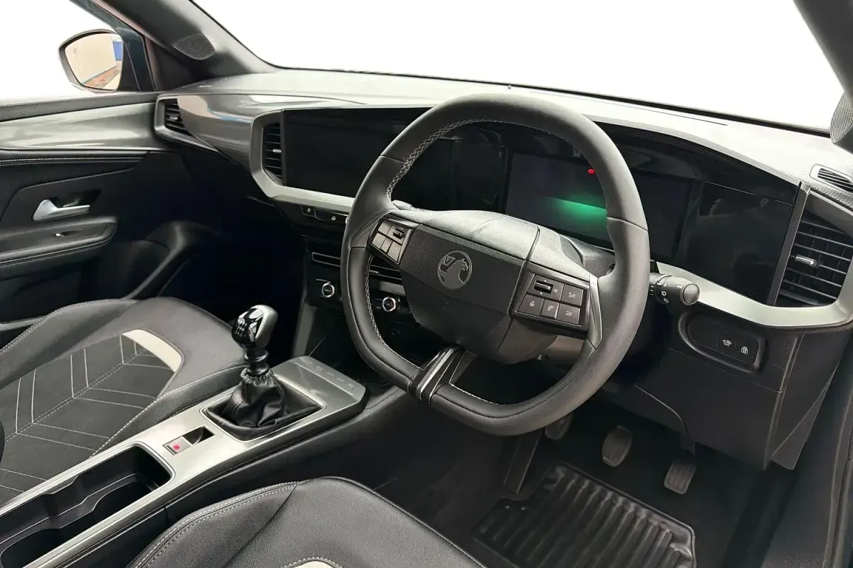 Used Vauxhall Mokka Ultimate 136 HP (100 kW) 2025 Black SUV
