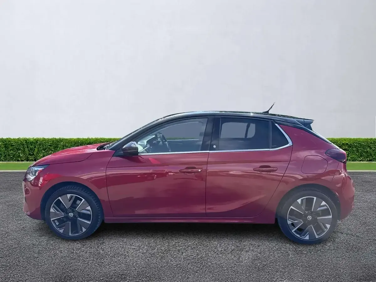 Used Vauxhall Corsa-e Elite 100 kW (136 HP) 2021 Red Hatchback