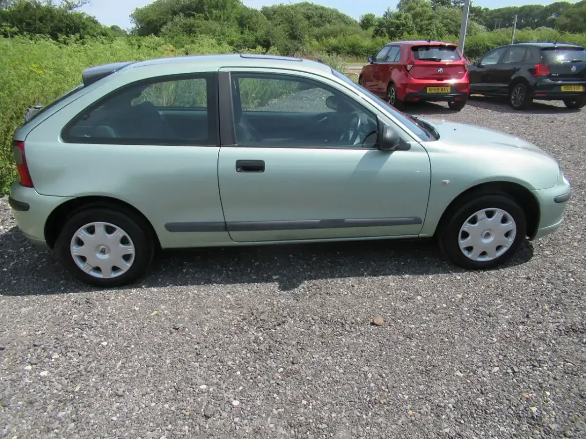 Used Rover 25 84 HP (61 kW) 2002 Green Hatchback