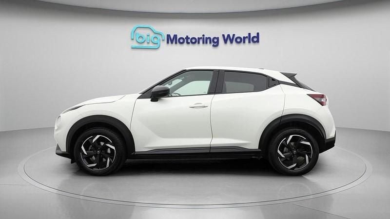 Used Nissan Juke N-Connecta 114 HP (83 kW) 2023 White SUV