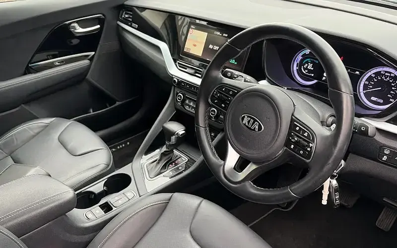 Used Kia Niro 141 HP (103 kW) 2019 Blue SUV
