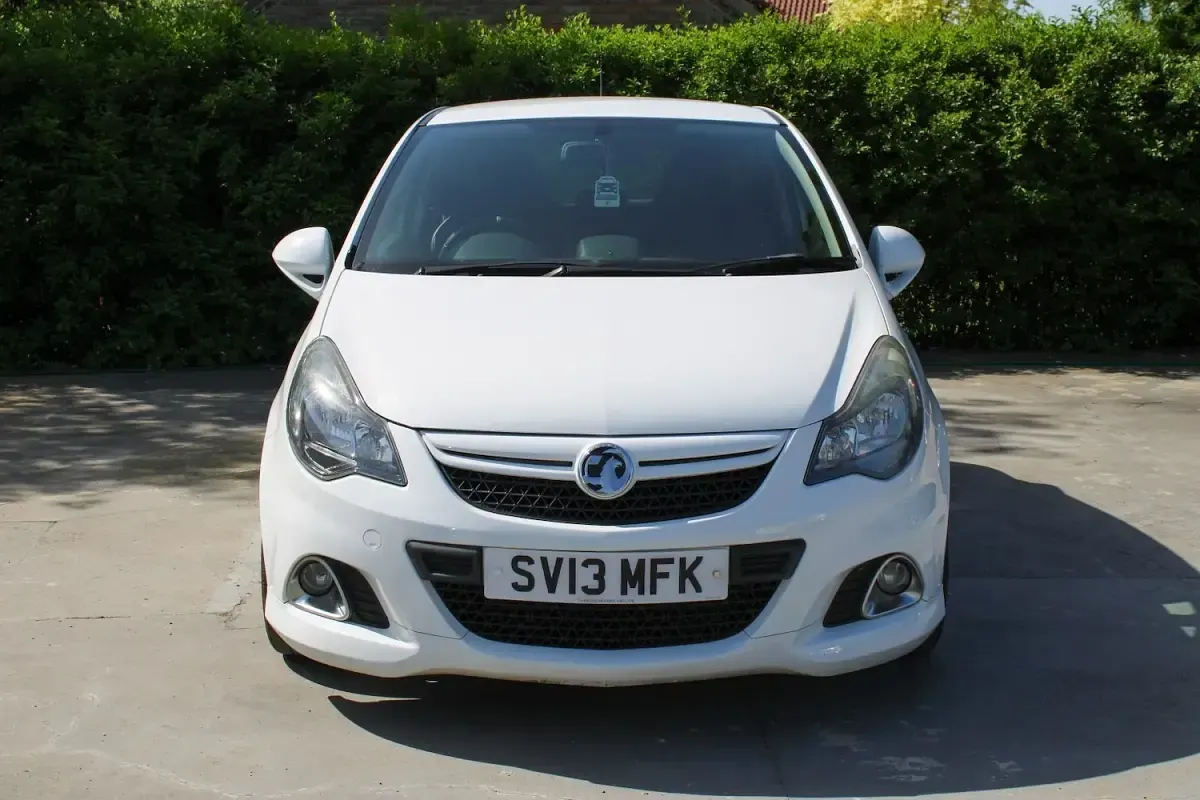 Used Vauxhall Corsa 2013 White Hatchback